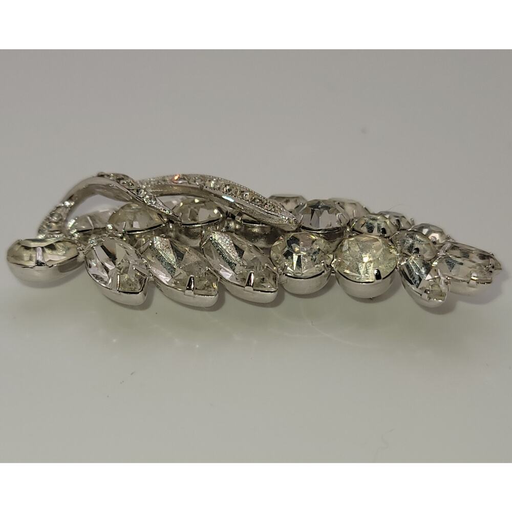 Vintage Silver-tone Leaf Style Brooch w/ Clear Chaton & Marquise Rhinestones - Picture 11 of 14